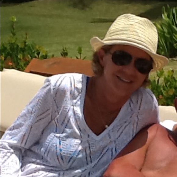 Meet your Posher, Pam - Picture 3 of 4